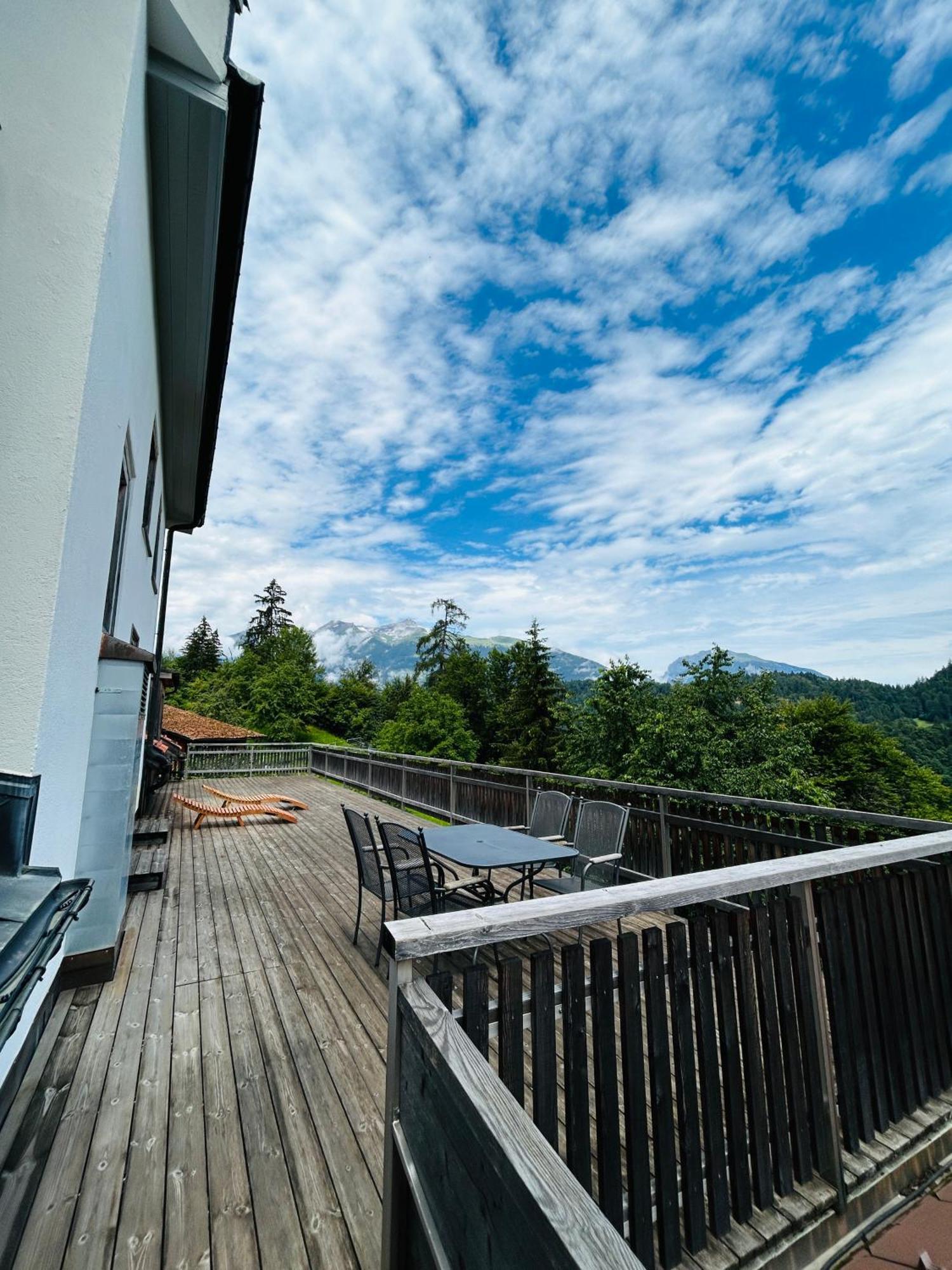 Gasthaus Roessli Versam Exterior photo